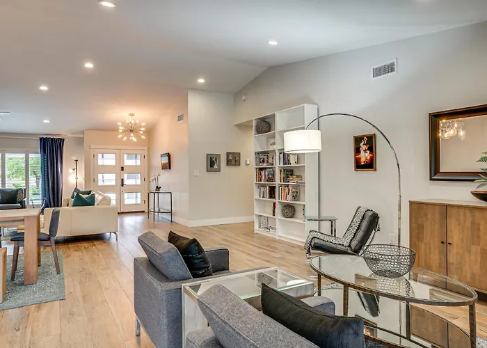 Close To Hiking! Snowbird Haven W/ Pool In Holiday home