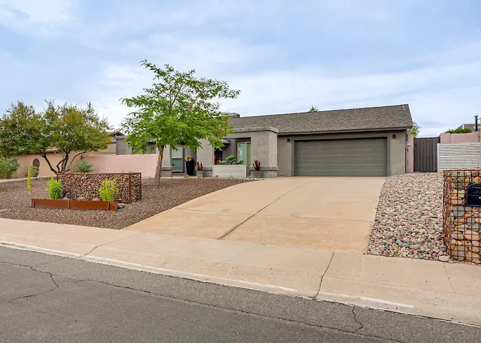 Close To Hiking! Snowbird Haven W/ Pool In * Phoenix