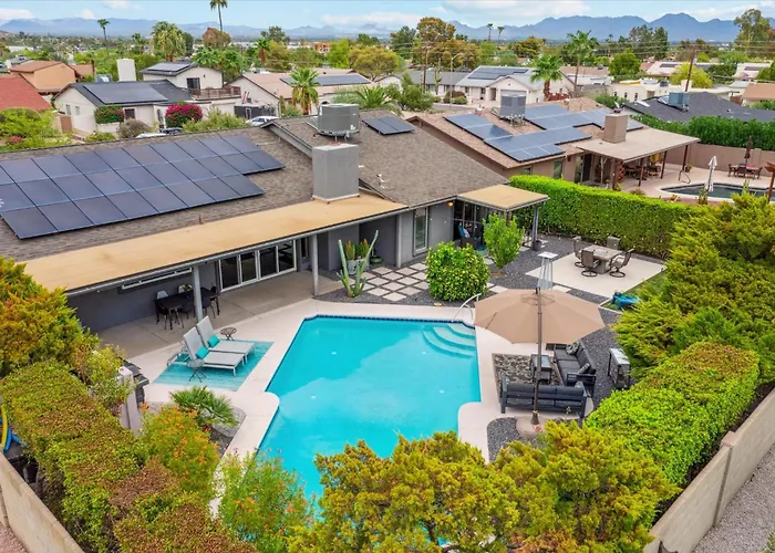 Close To Hiking! Snowbird Haven W/ Pool In Holiday home Phoenix