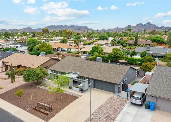 Close To Hiking! Snowbird Haven W/ Pool In Holiday home Phoenix